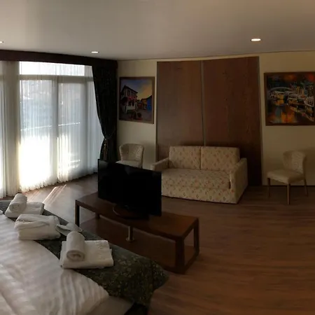 Sarar Kizilcikli Hotel