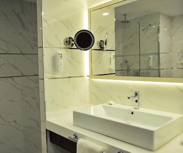 Sarar Kizilcikli エスキシェヒル